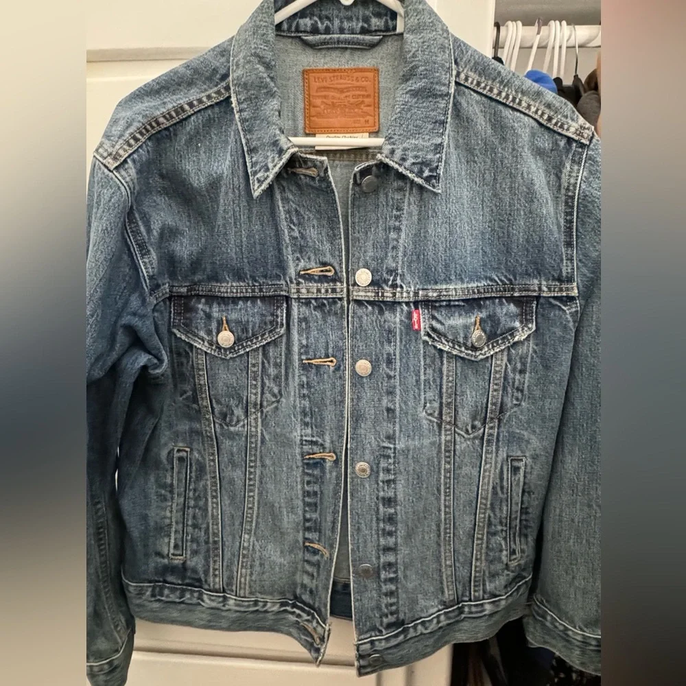 Levi’s Jacket - Picture 1 of 3